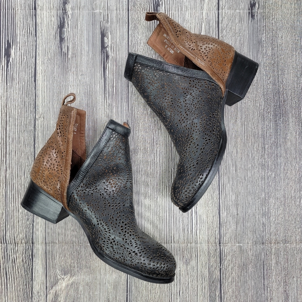 Jeffrey Campbell Oriley Cut Out Two Tone Ankle Boot - Picture 2 of 12